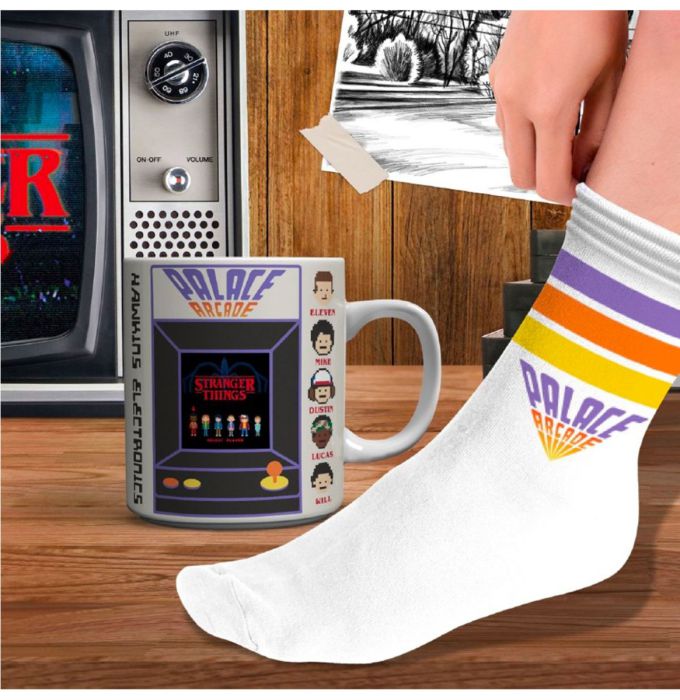 Stranger Things - Mug and Socks